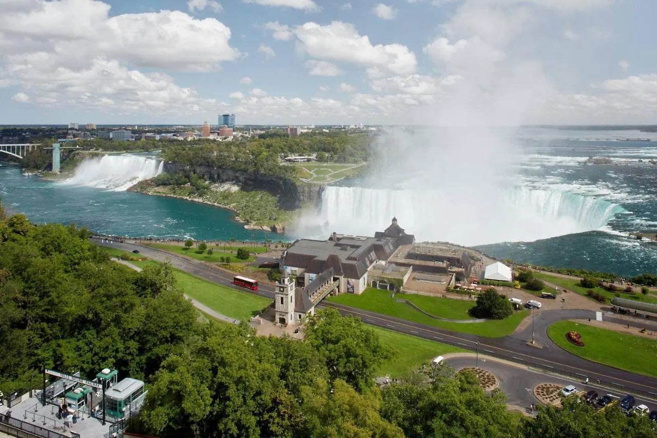 Niagara Falls Marriott Fallsview Hotel & Spa 4*, Niagara Falls Canada